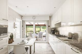 The comfort of an apartment, the freedom of a home with garden and garage! Looking for a cozy home where comfort and tranquility come together?...