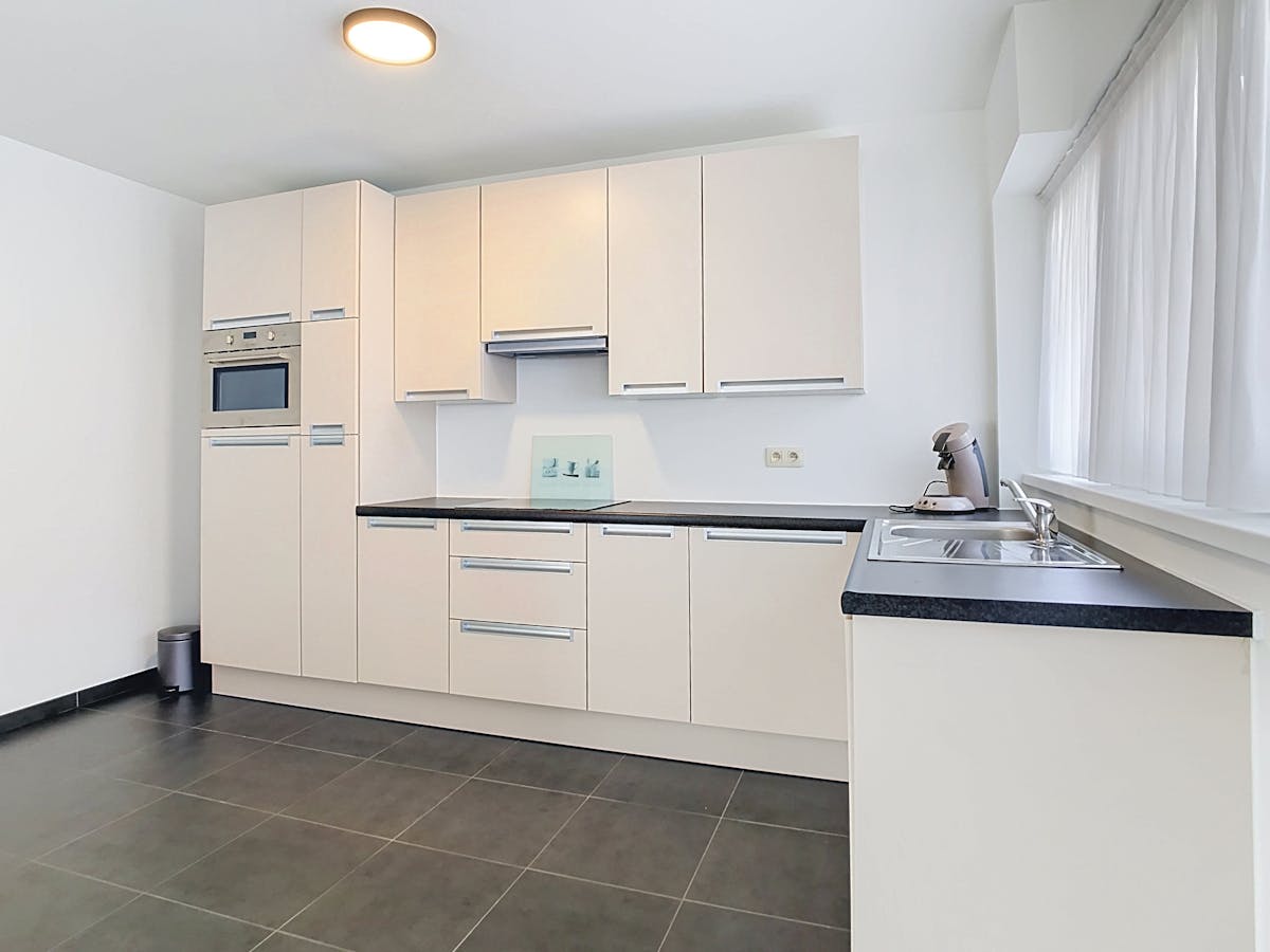 Apartment for rent in Beveren - photo 4