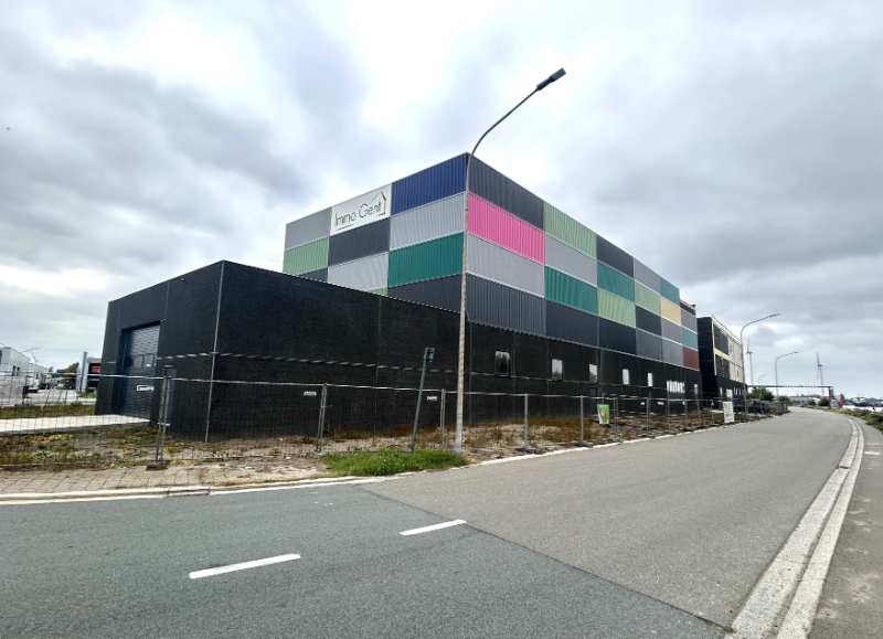 Nieuwbouwmagazijn – strategische ligging nabij centrum Gent - foto 1
