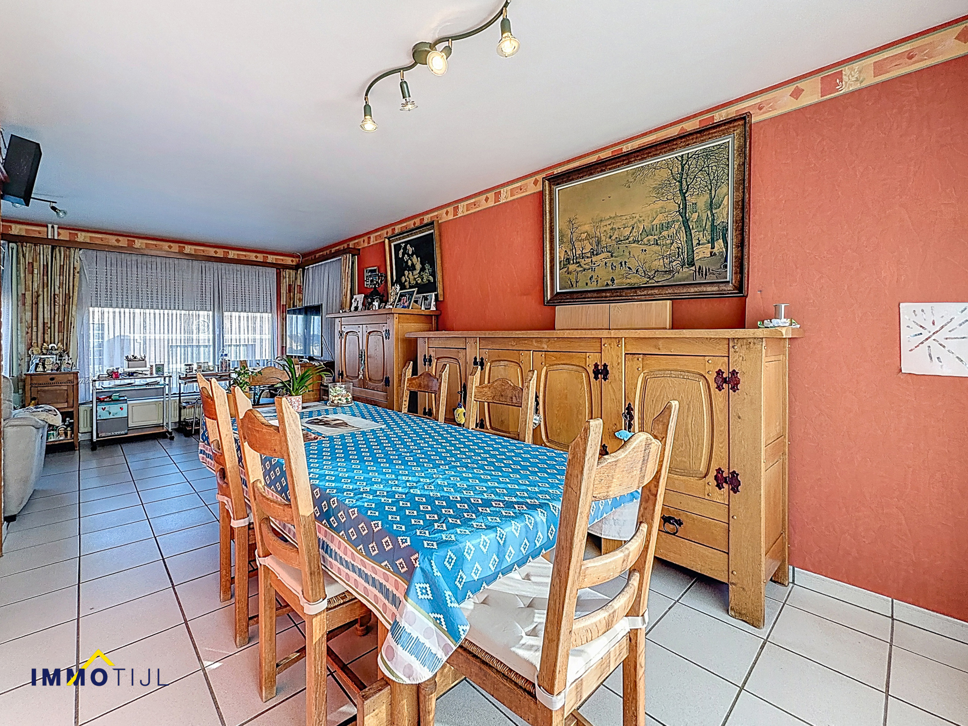 Gezinswoning met zuidgerichte tuin in rustige woonwijk! - foto 2