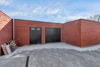 Voor meer info of een bezoek, bel 054 69 39 37 - VERKOOP ONDER REGISTRATIERECHTEN! Op de Parochiestraat in Iddergem (Denderleeuw) bevindt...