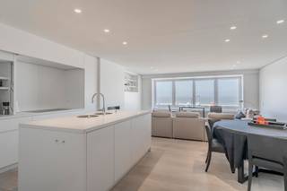 Ruim, gerenoveerd appartement op het bruisende Rubensplein, met zijn vele gezellige restaurants en winkels. Een luxueuze afwerking met oog...