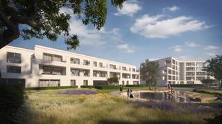 <p>Residentie Poema ligt aan de groene rand van Gent. U vindt hier een perfecte balans tussen rust, bereikbaarheid en modern wooncomfort.</p><p>Schitterende ligging aan de 'Rozebroeken' met veel groen, openbaar vervoer (bus &amp; trein), winkels, sportfaciliteiten en scholen op wandelafstand.</p><p>De architectuur straalt hedendaagse elegantie uit, met strakke lijnen, grote raampartijen en een doordachte indeling die maximaal licht en ruimte creëert. Zowat alle appartementen beschikken over 2 ruime terrassen (doorzonappartementen).</p><p>Duurzaamheid staat centraal: de appartementen worden uitgerust met energiezuinige technieken zoals warmtepompen op geothermie, hoogwaardige isolatie en speciale akoestische isolatie. Dit resulteert in een aanzienlijke besparing op energiekosten.</p><p>Binnenin wordt gekozen voor een hoogwaardige, hedendaagse afwerking met oog voor detail en comfort. Open leefruimtes, moderne keukens en stijlvolle badkamers zorgen voor een aangename woonervaring die volledig aansluit bij de behoeften van vandaag. De gemeenschap voorziet in een ondergrondse garage met parkings en bergingen. De ruime (bak)fietsenstallingen bevinden zich op het gelijkvloers en zijn zeer toegankelijk. De gemeenschappelijke tuin wordt zorgvuldig aangelegd tot een sfeervolle, groene ontmoetingsplek.</p><p>Samengevat : dit unieke nieuwbouwproject combineert duurzaam wonen met hedendaags design op een toplocatie aan de rand van Gent, ideaal voor wie kwaliteit en toekomstgericht wonen belangrijk vindt.</p>