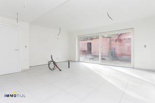 Knappe gerenoveerde gezinswoning met 3 slaapkamers op rustige locatie!Deze volledig gerenoveerde, quasi nieuwbouwwoning kan u vinden in de St...