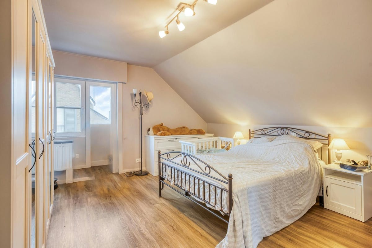 Gerenoveerde open woning met 4 slaapkamers in Kortemark! - foto 5