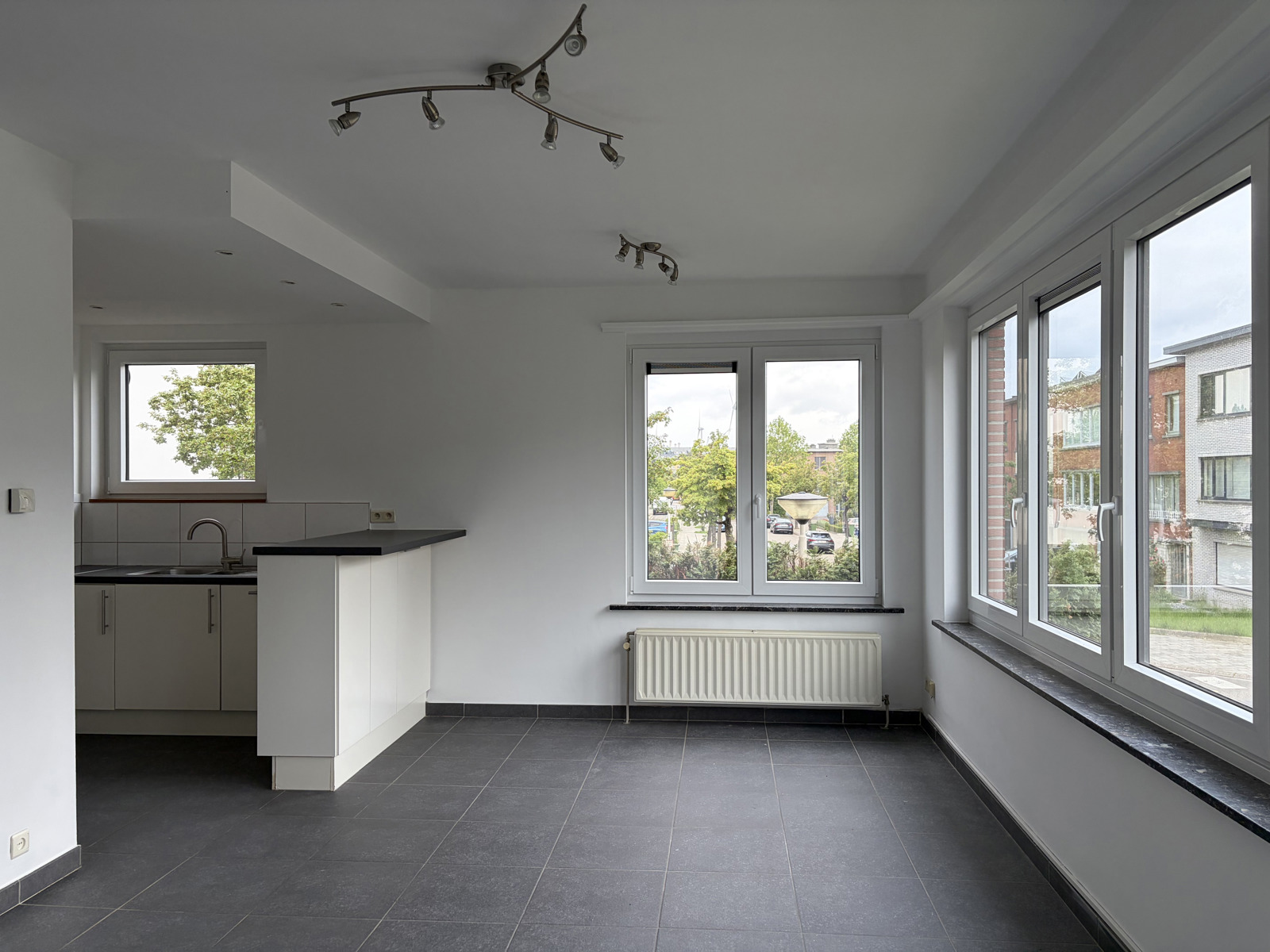 Appartement te huur in Merksem met 2 slaapkamers - foto 3