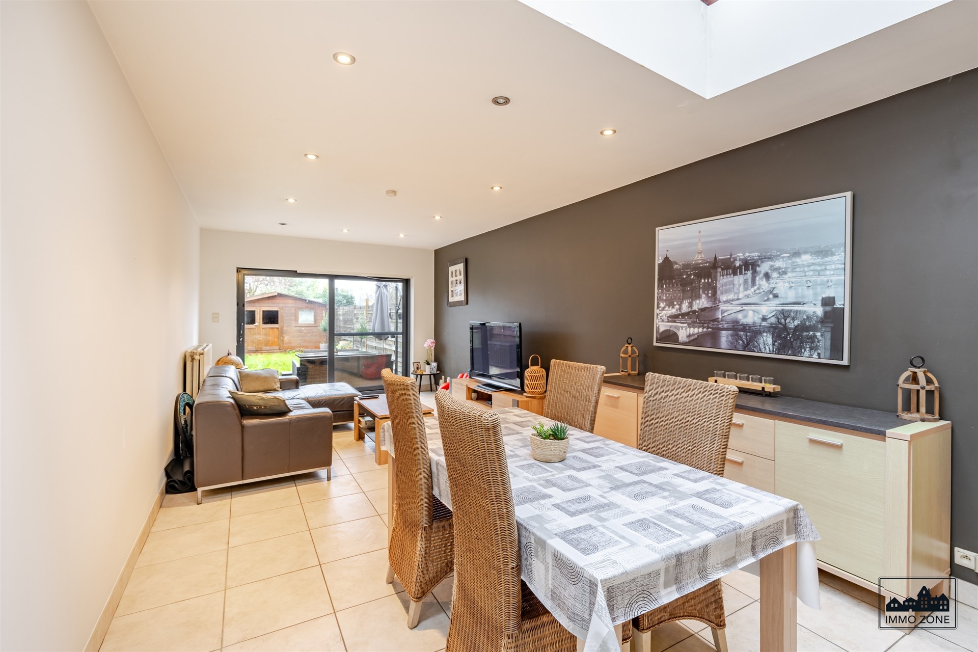 Op te frissen woning met tuin en ruime zolder - foto 3