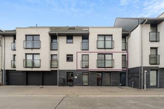 Op zoek naar een recent en ruim appartement op een gunstige locatie, nabij alle nodige faciliteiten?Dit appartement, gebouwd in 2017, bevindt zich in...