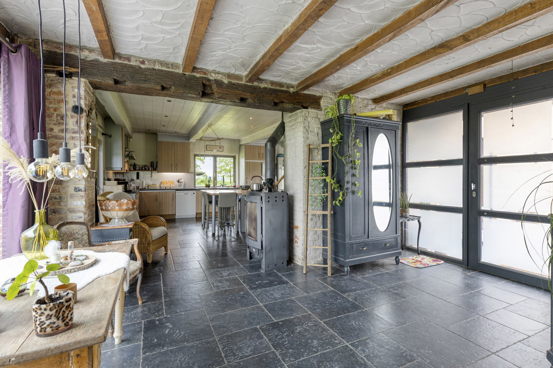 Uitzonderlijk gelegen landhuis omgeven door natuur en rust - foto 3