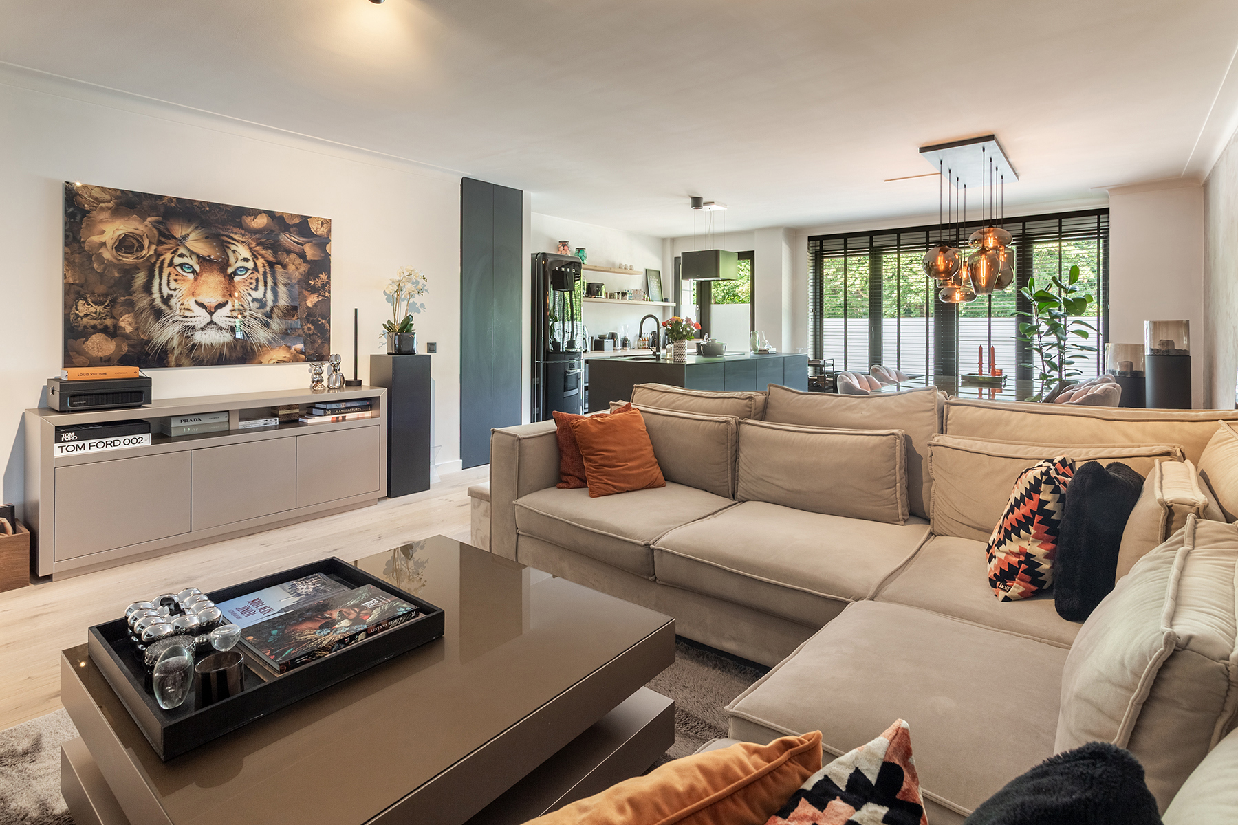 Prachtig vernieuwd app. op toplocatie + garagebox en P - foto 3