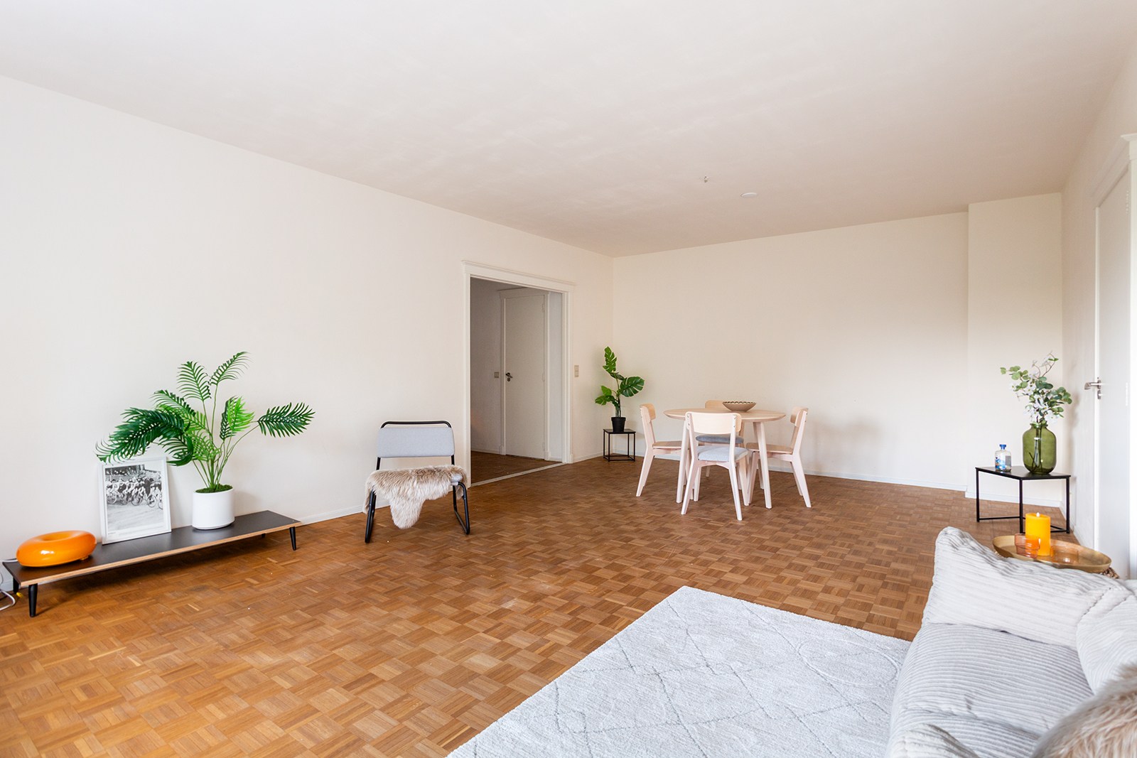 Ruim appartement met 4 slaapkamers, 2 badkamers en terras - foto 5