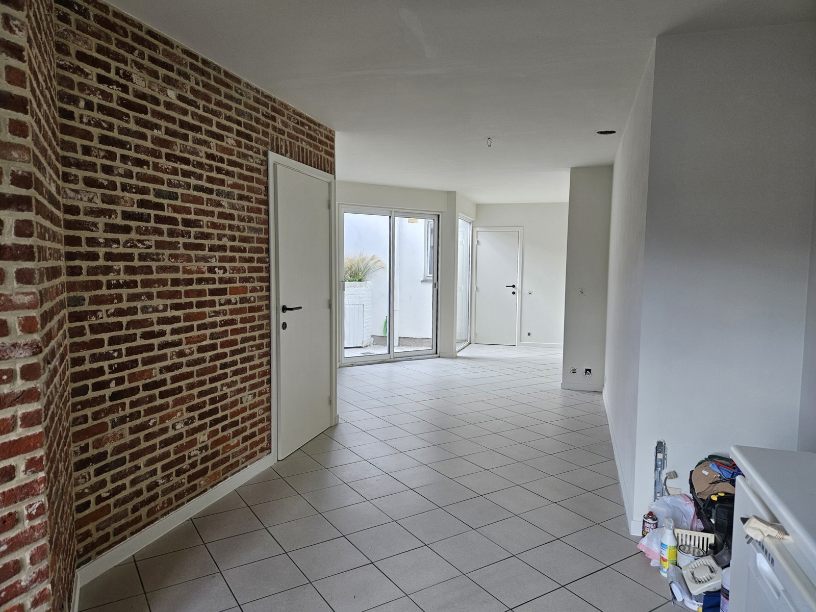 Stadswoning met 3 slaapkamers, terras en koertje - foto 2