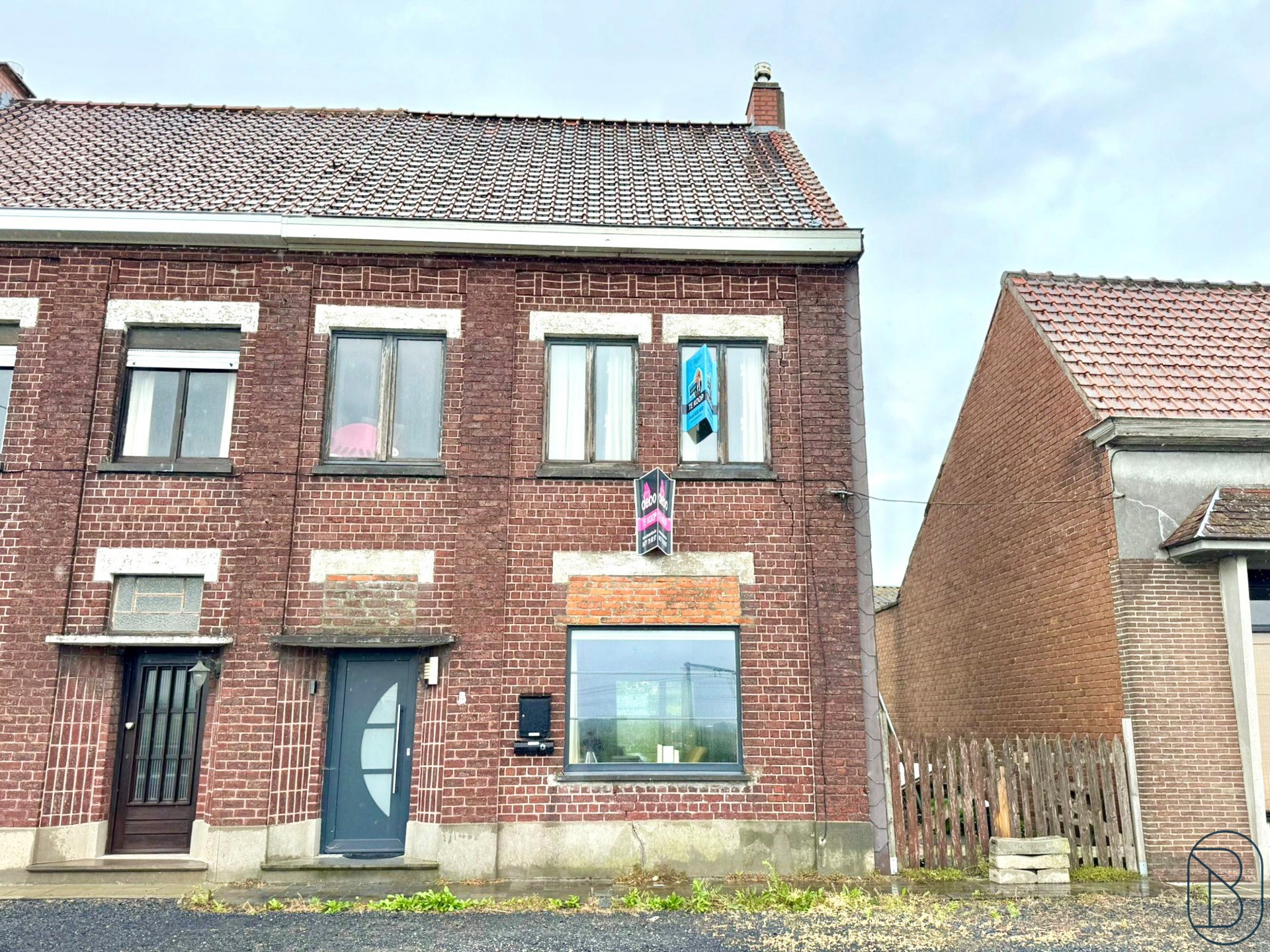 Te renoveren ruime woning met 3 SLK en TUIN - foto 1