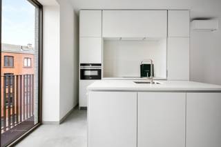 Luxe 2-slaapkamerappartement te huur in het nieuwbouwproject "The Gallery", ideaal gelegen tussen het nieuwe Zuidpark en de Schelde. Het...