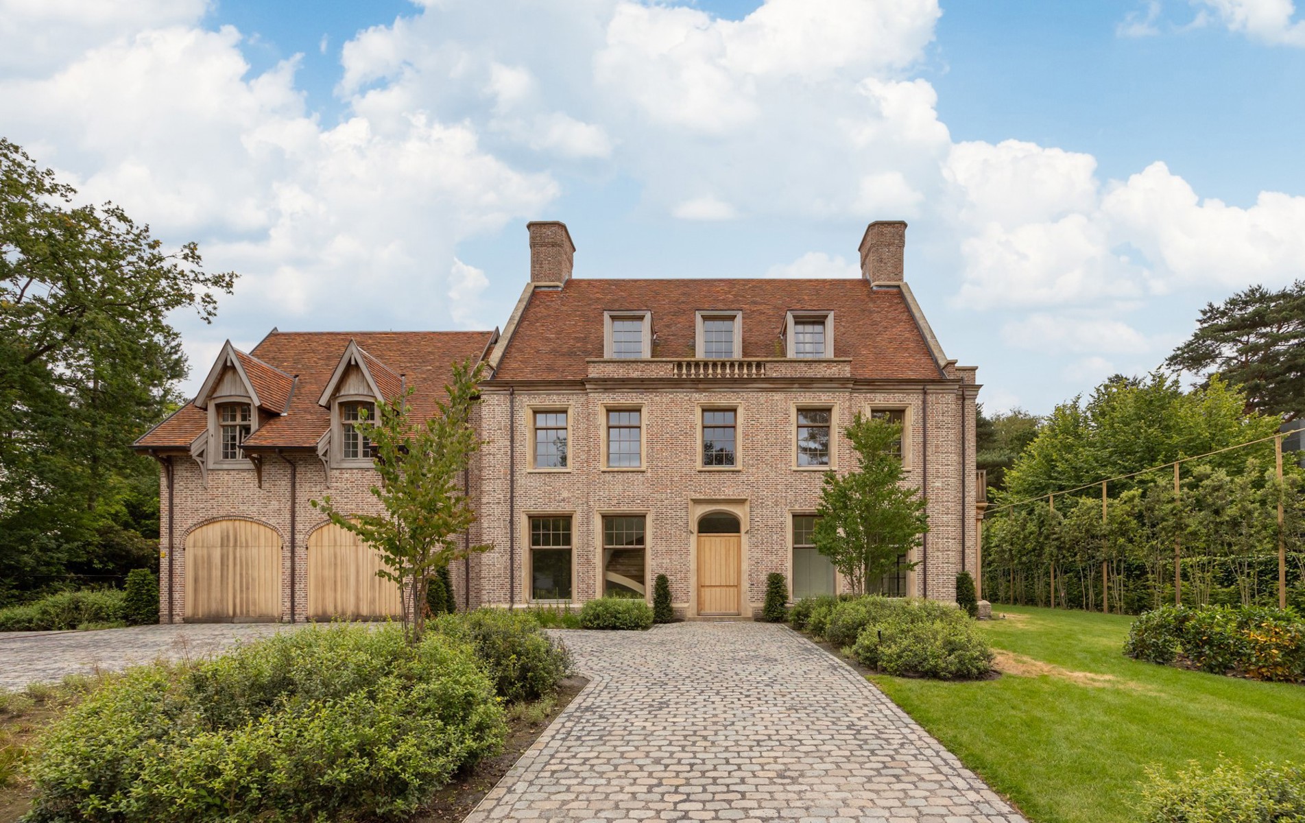 House for sale in Schilde with 7 bedrooms - photo 2