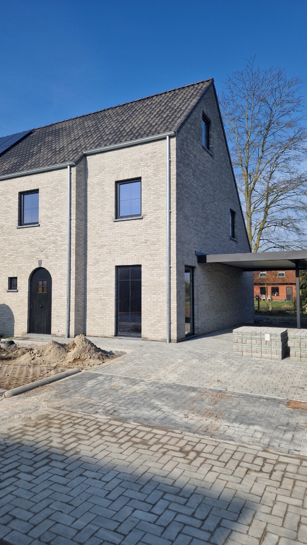 Energiezuinige halfopen bebouwing met 4 slaapkamers - foto 2