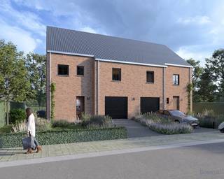 <strong>Landelijke nieuwbouwwoning met 3 slaapkamers en garage te koop te Ham, Eindhout</strong><br /><br />Nabij het centrum van Eindhout vinden we dit nieuwbouwproject in een landelijke pastorijstijl. De ligging nabij het centrum biedt heel wat voordelen: winkels, supermarkten, scholen en horeca liggen op wandel- en fietsafstand van de woningen. De op- en afrit van de E313 bevindt zich op slechts enkele minuutjes rijden.<br /><br />We komen de woning binnen via de inkomhal met gastentoilet. Vanuit de inkomhal komen we binnen in de ruime woonkamer met open keuken (46,49m²). De keuken zal voorzien worden van alle nodige toestellen. De grote ramen zullen hier zorgen voor veel natuurlijke lichtinval en zicht op de tuin. Achter de keuken bevindt zich een berging en de garage (24,21m²). Voor het parkeren van de wagen en voor extra opslagruimte is dit ideaal.<br /><br />Via de trap in de inkomhal bereiken we de eerste verdieping, waar zich 3 ruime slaapkamers (17,63m², 13,63m² en 15,90m²) en een dressing (6m²) bevinden. Ook de badkamer (8,88m²) en een tweede apart toilet kan je hier vinden. De badkamer wordt voorzien van een ligbad, een douche en een dubbele lavabo.<br /><br />Er wordt een vaste trap naar de ruime zolder (63,20m²) voorzien die nog heel wat mogelijkheden biedt.<br /><br />Deze woning wordt zeer energiezuinig opgeleverd. De verwarming zal gebeuren via vloerverwarming via een warmtepomp. Er is vloerverwarming voorzien op het gelijkvloers en op de eerste verdieping. Tevens worden er ook zonnepanelen voorzien.<br /><br />Als koper is er inspraak in de volledige afwerking van de woning.<br /><br />Is deze nieuwbouwwoning in landelijke pastorijstijl iets voor jullie? Contacteer ons dan via info@bosmanvastgoed.be voor meer info of een bezoek ter plaatse. Wij helpen jullie graag verder!