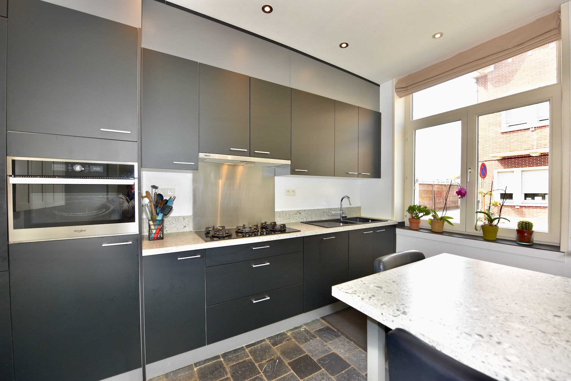 Gerenoveerde woning met 3 slpk en stadstuin voor 290.000 EUR - foto 4