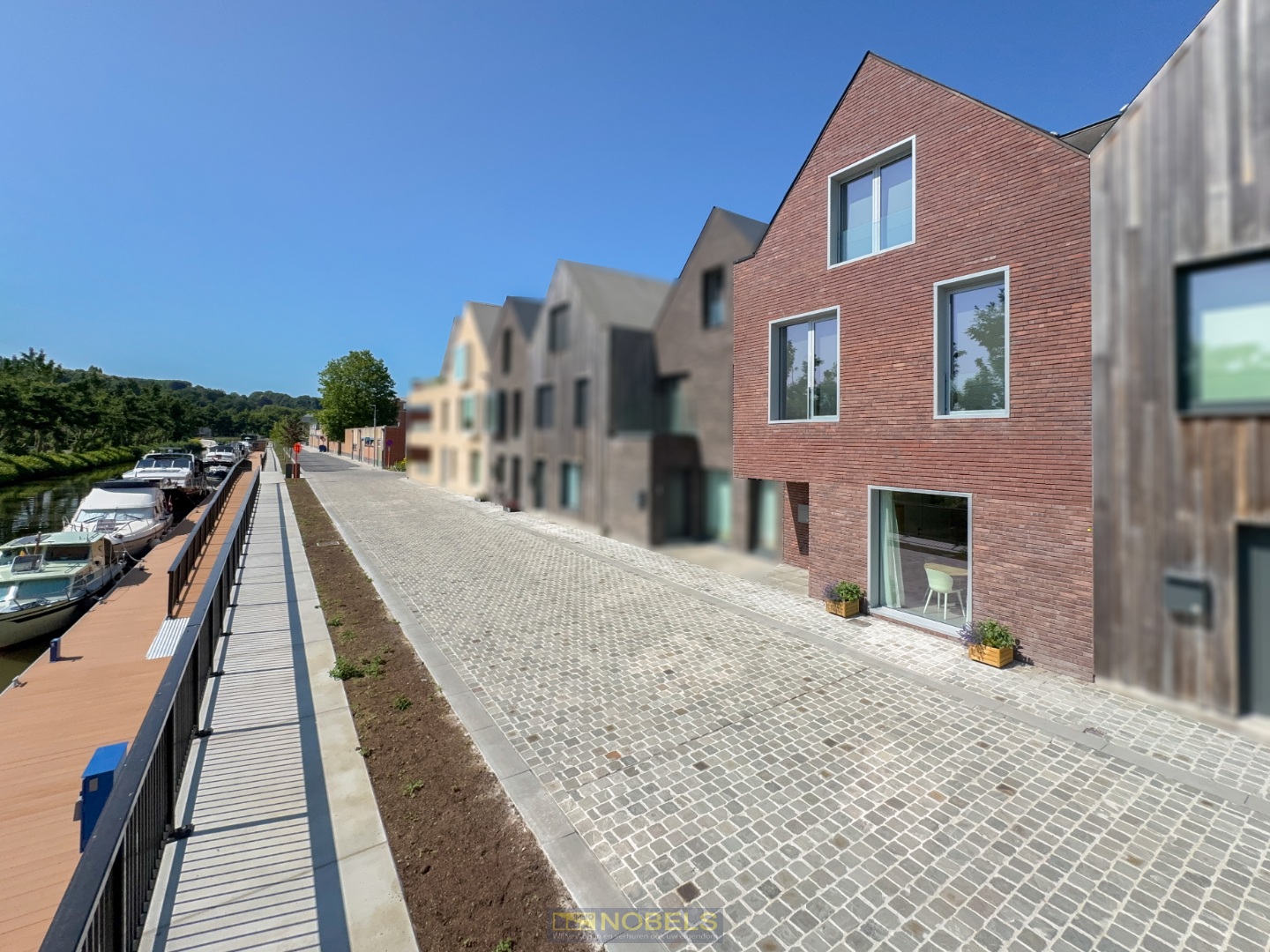 Te koop, instapklare en energiezuinige gezinswoning met zicht op jachthaven te Oudenaarde - foto 1
