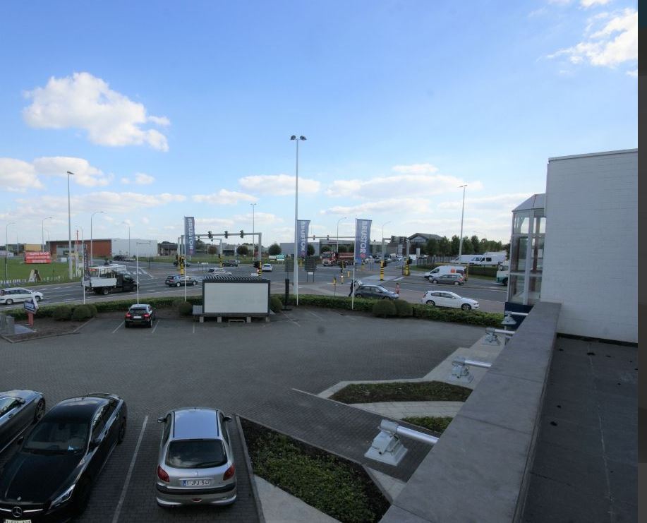 Handelsruimte op absolute toplocatie in Roeselare - foto 4