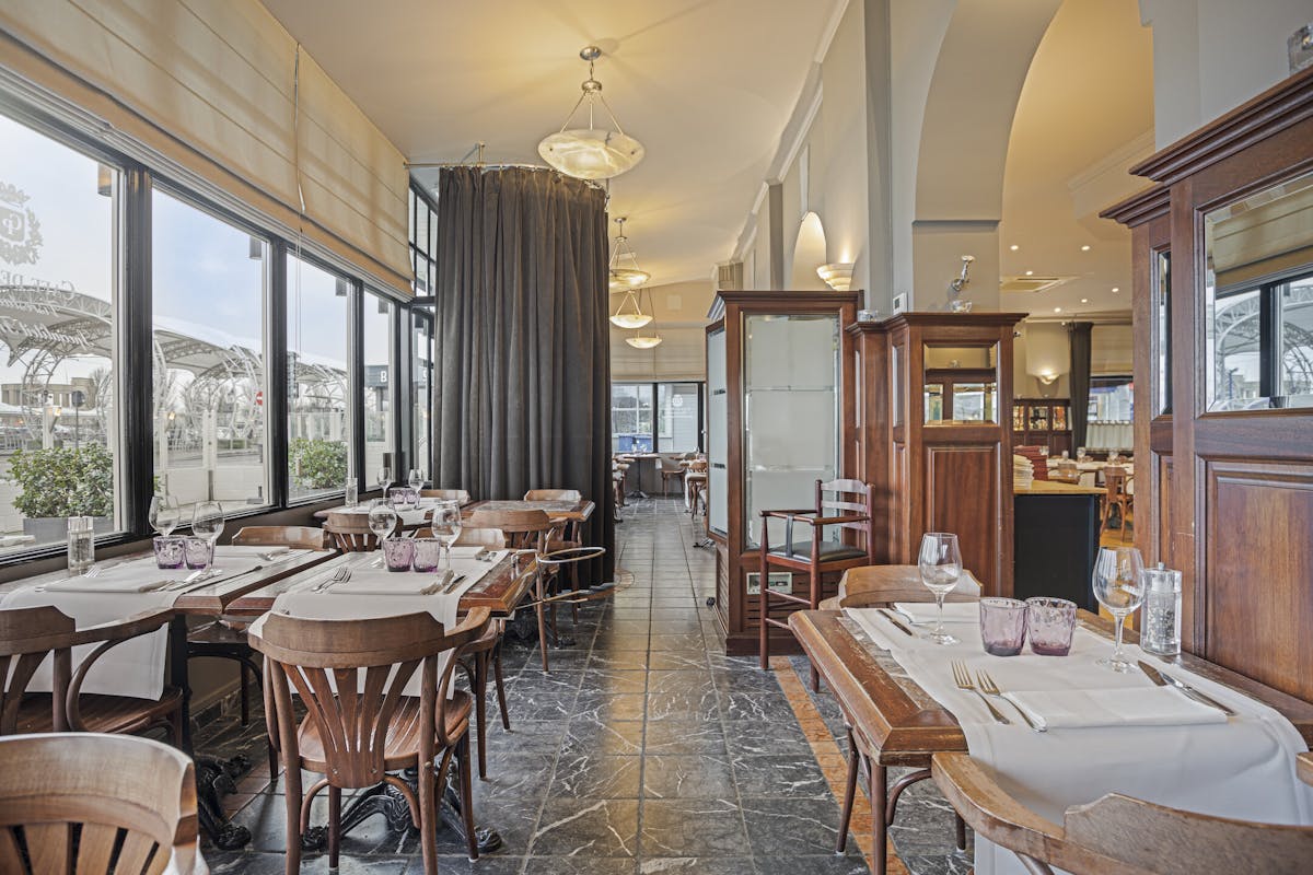 Opbrengsteigendom bestaande uit restaurant en 3 appartementen - foto 5