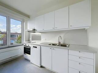 Layout:<br />- entrance hall with built-in closet<br />- open dining and living space<br />- kitchen<br />- separate toilet<br />- bedroom 1<br />- terrace<br />- bathroom with washbasin and shower<br />- bedroom 2<br />- storage on the ground floor with washing machine and dryer connection<br />- half a garage as a bicycle shed<br /><br />Extra benefits:<br />- small-scale building<br />- green and quiet environment<br />- dead end street<br />- good mobile score: 8.9/10<br /><br />The fixed costs are 200 euro per month for water, heating and common costs.<br /><br />The apartment will be available from November 1, 2026.<br /><br />Are you interested in this apartment for rent in Wilrijk?<br />Do not hesitate to submit a visit request via our website via the red bar provided there.<br /><br />Do you also want to sell or rent your property? We are happy to help you out. Always at your service to help you with all your questions about real estate.