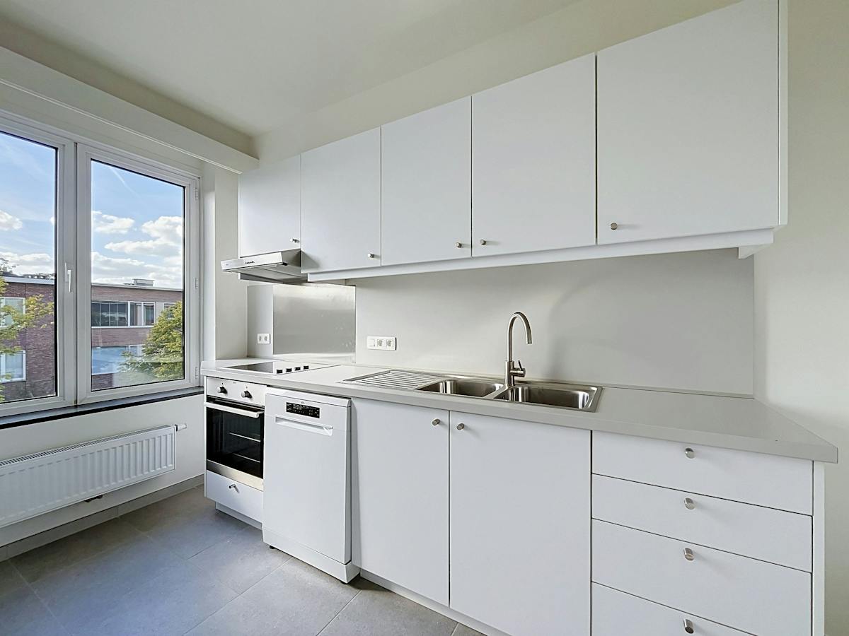 Cosy 2-bedroom apartment with terrace for rent in Wilrijk - photo 2