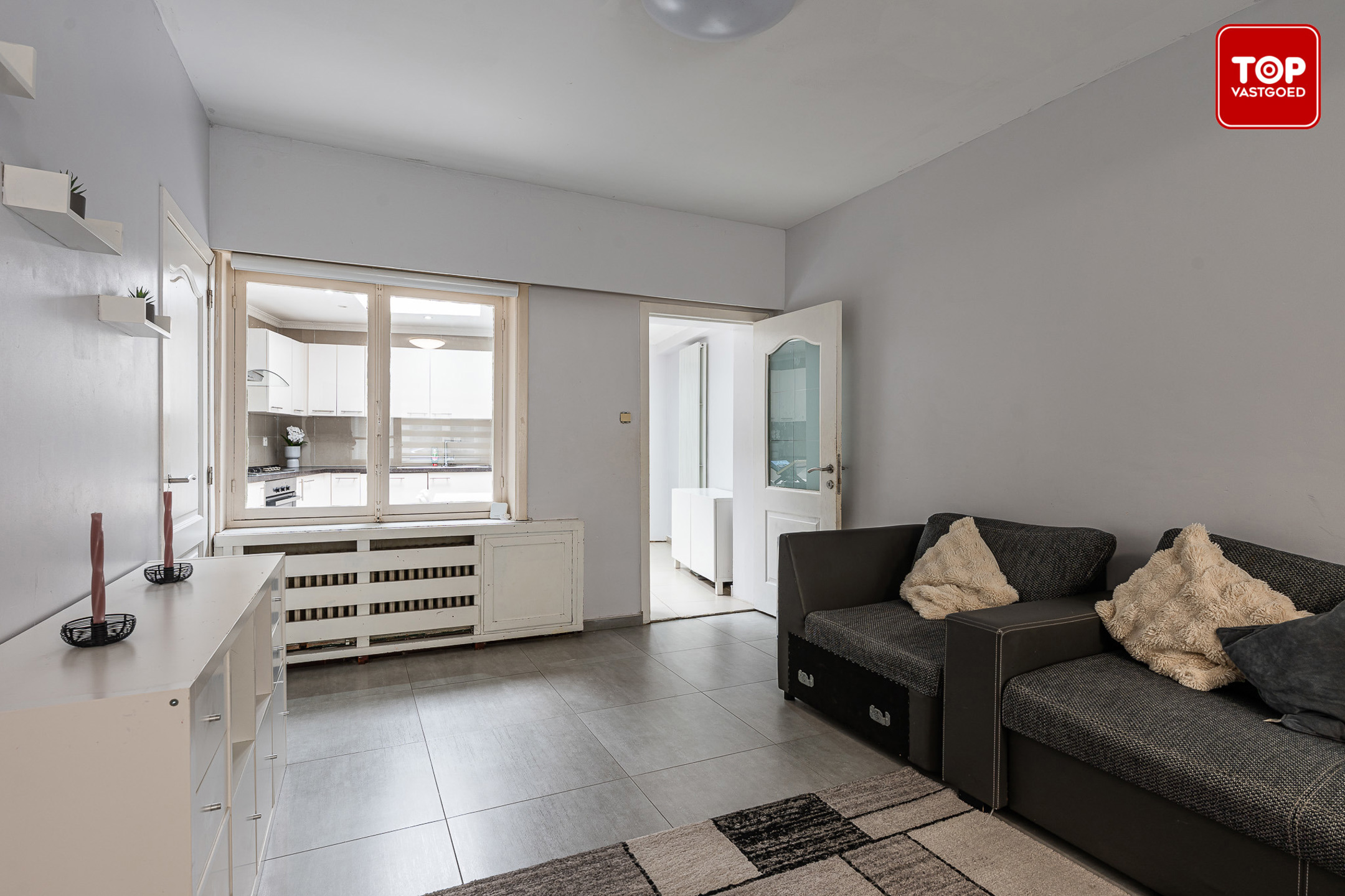 Woning met 4 slaapkamers met alles op wandelafstand. - foto 4