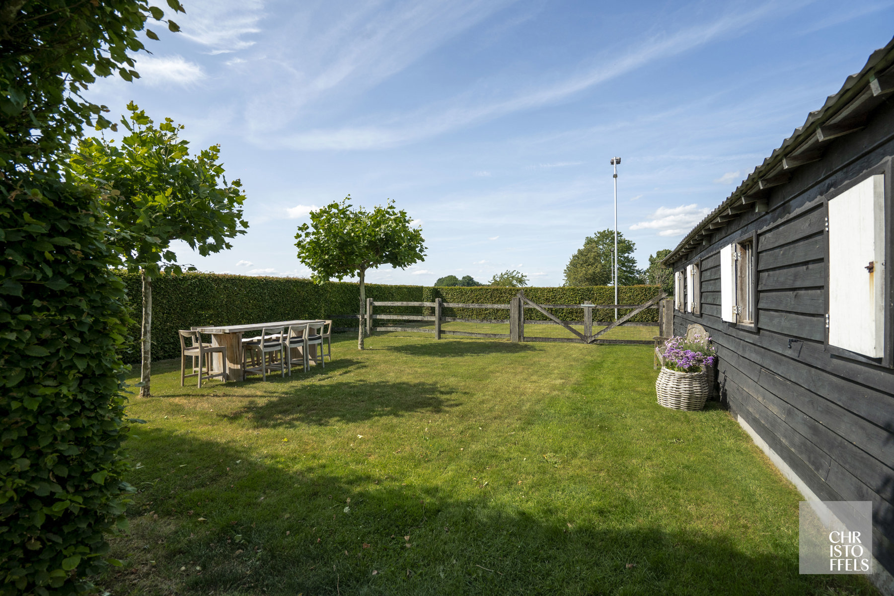 Stijlvolle herenvilla van 533 m² met zwembad, wintertuin en gastenverblijf nabij de Nederlandse grens! - foto 5