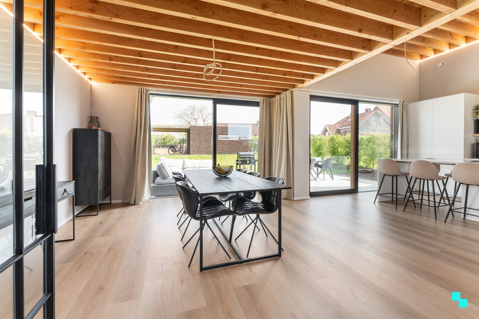Architecturale (quasi)nieuwbouwwoning op rustige verkaveling te Lendelede - foto 4
