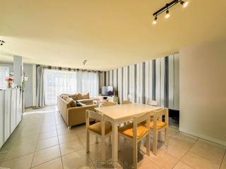 OPBRENGSTEIGENDOM aan de RAND VAN WETTEREN drie (2 VERHUURDE)  APPARTEMENTEN, waaronder één DUPLEX, en drie aparte GARAGEBOXEN. Elk...