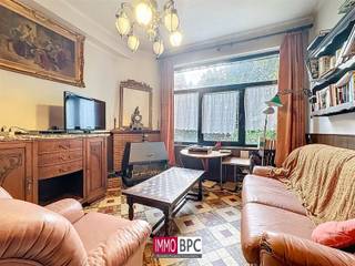 Small charming back home with garden e double garage to renovate – JetteThis charming back home in Jette offers great potential for families or...