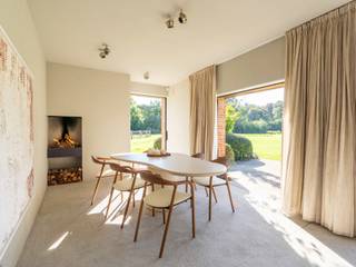 Located in the elegant residential district of Aartselaar, fully renovated farmhouse by the renowned architectural firm Anversa with a living area...