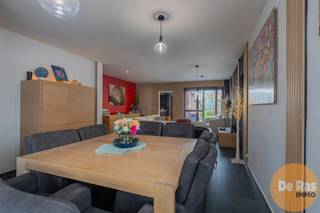 AFSNEE - Deze charmante halfopen bebouwing bevindt zich op een uitstekende ligging in het groene en gegeerde Afsnee, op korte afstand van...