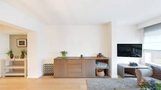 Zeer leuk appartement met 2 slaapkamers en een mooi zijdelings zeezicht vanuit de leefruimte. Uitstekende ligging aan het Albertstrand,...