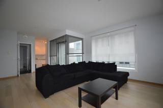 Modern appartement met 1 slaapkamer in 'London Tower' op het levendige Eilandje.Indeling: Inkomhal met vestiairekast en gastentoilet met...