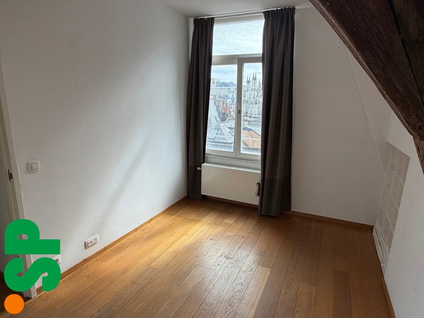 Charmant duplex-appartement met uitzicht op de kathedraal - foto 5