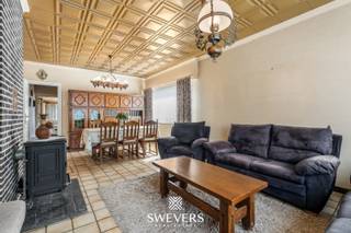 Voor meer info en foto’s, surf naar www.swevers.be – In het hart van Koersel vind je deze charmante, volledig gelijkvloerse bungalow op een...