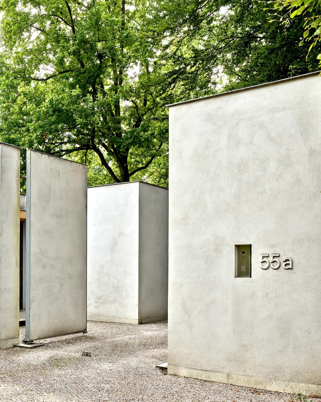 Architecturale laagbouwvilla met binnenzwembad en unieke beleving met het omliggende landschap. - foto 2