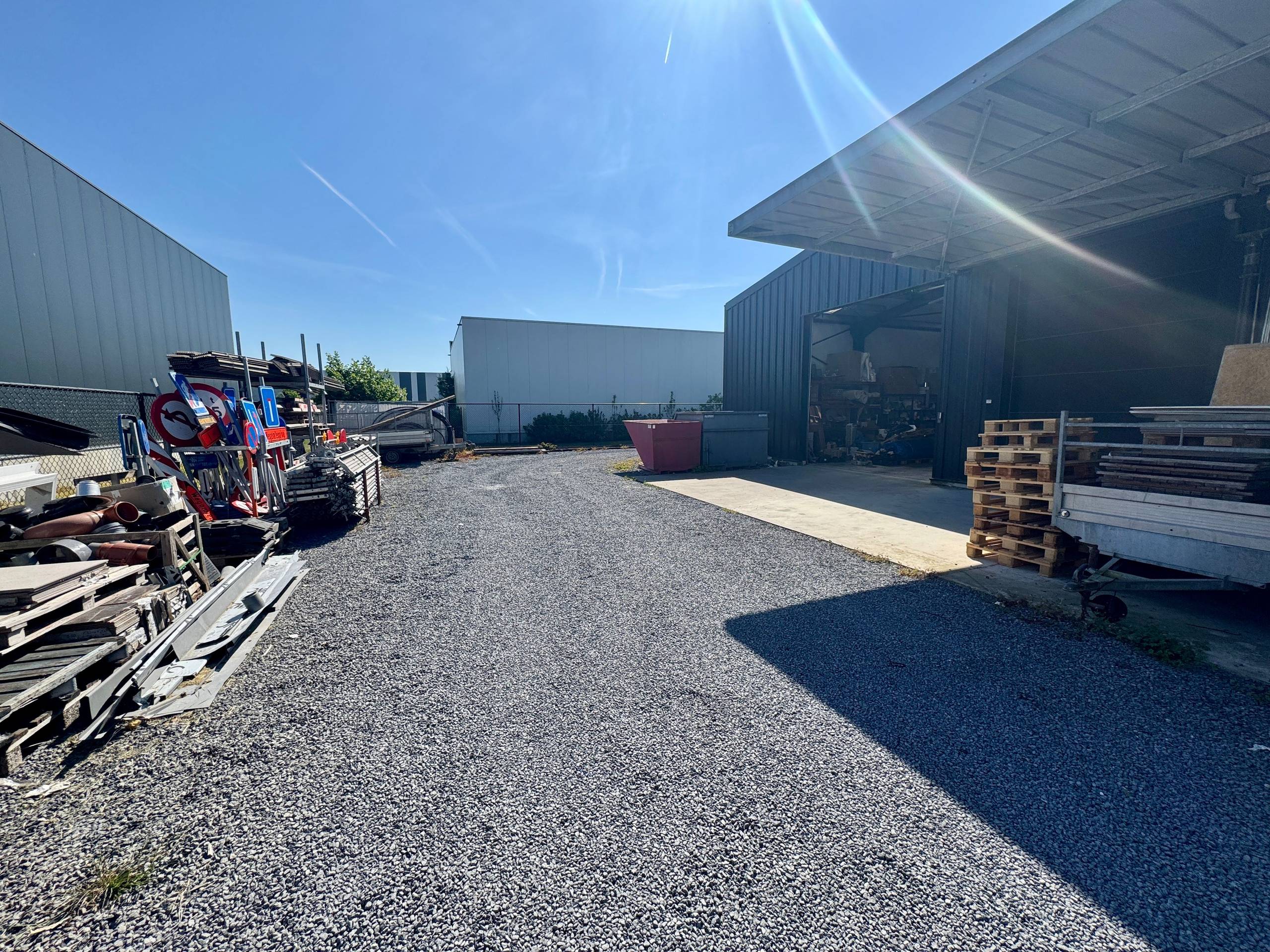 Multifunctionele loods met kantoorruimte – uitstekende ligging nabij ring Roeselare - foto 5