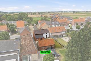 Op zoek naar een instapklare woning te koop in Westvleteren met karakter, ruimte en tal van mogelijkheden? Deze charmante halfopen bebouwing...