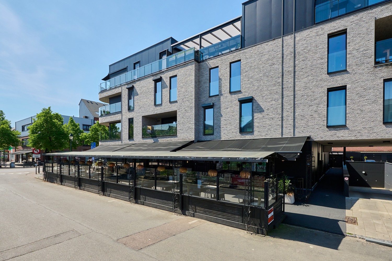 Uniek handelspand op toplocatie in het aangename centrum van Leopoldsburg - foto 3