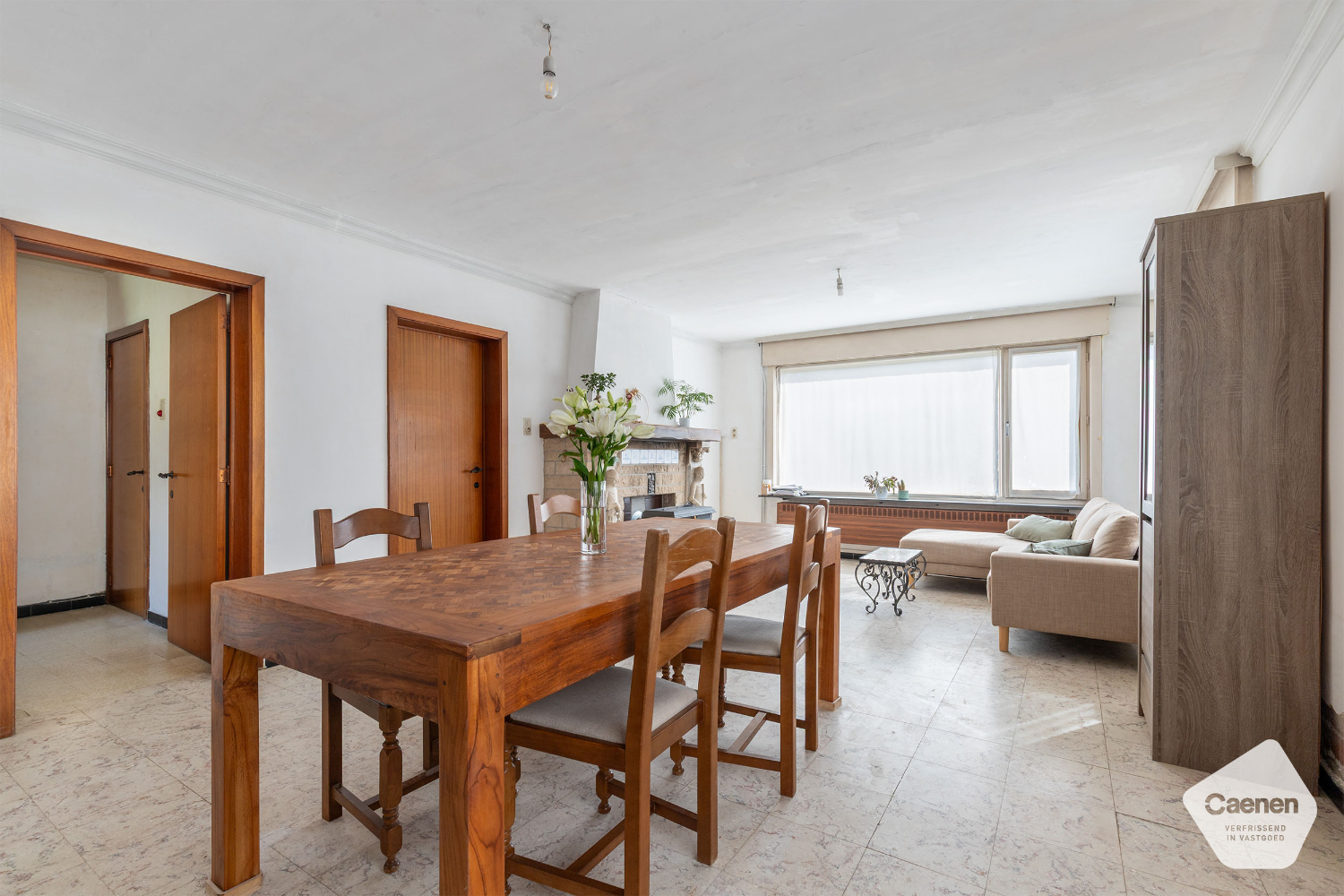 Leuke &amp; lichtrijke charmante half-open woning met 4 slaapkamers, garage en leuke tuin! - foto 5