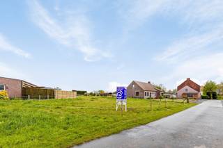 Discover the perfect location to realize your dream home! This spacious building plot of 1166m² in the picturesque Londerzeel offers you the...