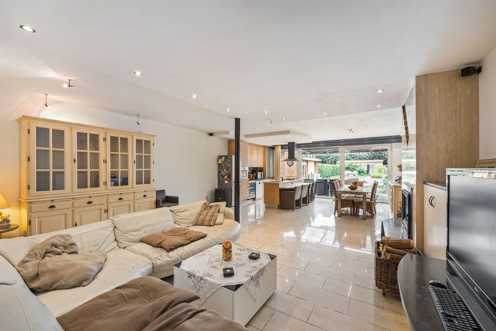 Instapklaar en verrassend ruime woning centrum Maria-ter-Heide  - foto 3