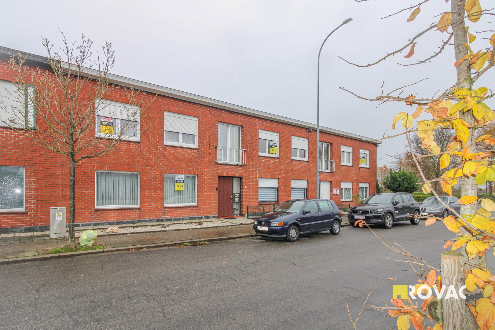 Deels te renoveren appartement met garage! - foto 1