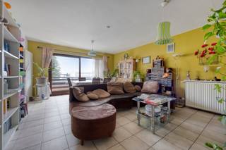 Immo Pické biedt U dit goed gelegen appartement op de eerste verdieping aan, in een kleine mede-eigendom met slechts drie appartementen...