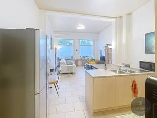 Deze volledig vergunde opbrengsteigendom bestaat uit 4 woonentiteiten.Gelegen op een absolute toplocatie, vlak aan het centrum van Brugge, maar toch...