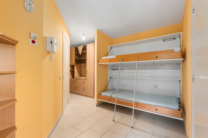 MODERN ZONGERICHT  1 SLAAPKAMERAPPARTEMENT  OP WANDELAFSTAND VAN HET STRAND - foto 3