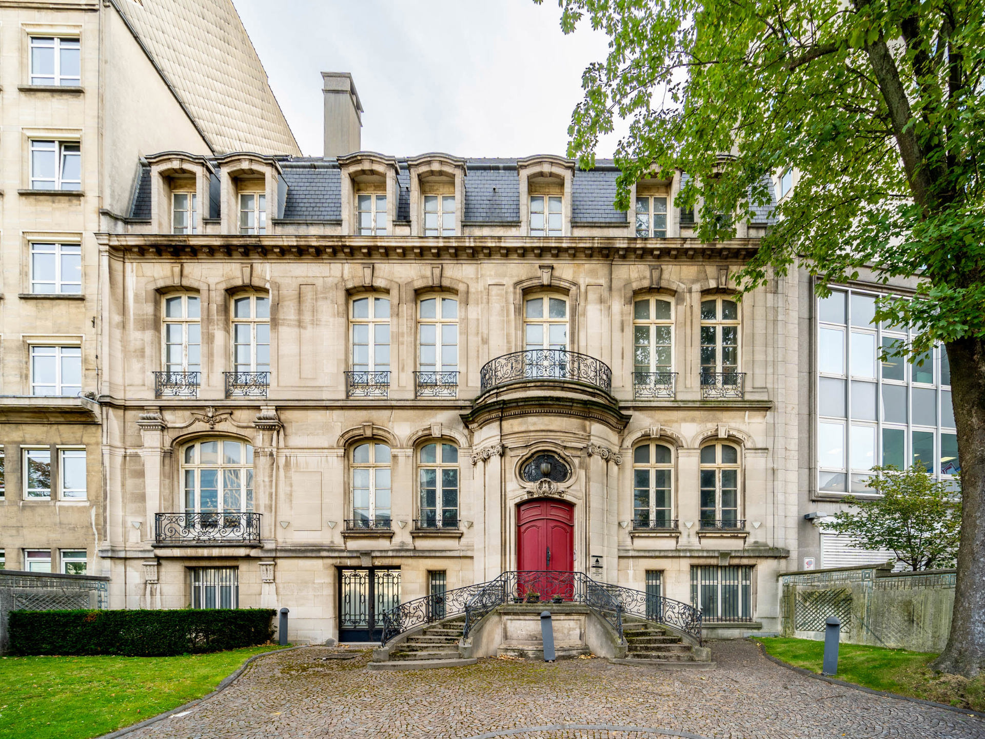 House for sale in Brussels with 10 bedrooms - photo 1